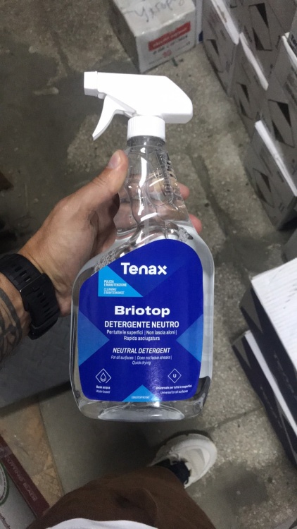 Моющее средство Tenax BrioTop 1 л спрей для ежедневного ухода за натуральным или искусственным камнем керамикой стеклом