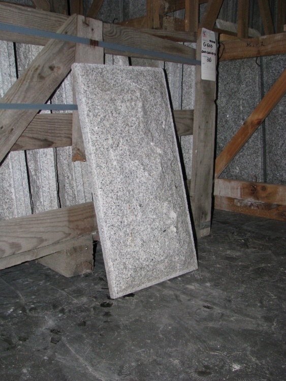 Плитка гранітна G603 Light Grey 600x300x20 + 30 Скеля