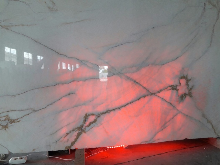 ONYX JADE LIGHT Слэб оникса (сляб) 18мм