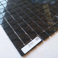 Мозаїка з мармуру D-CORE ZM-8816M Nero Marquina 20x20x4 (305x305) мм глянцева на сітці