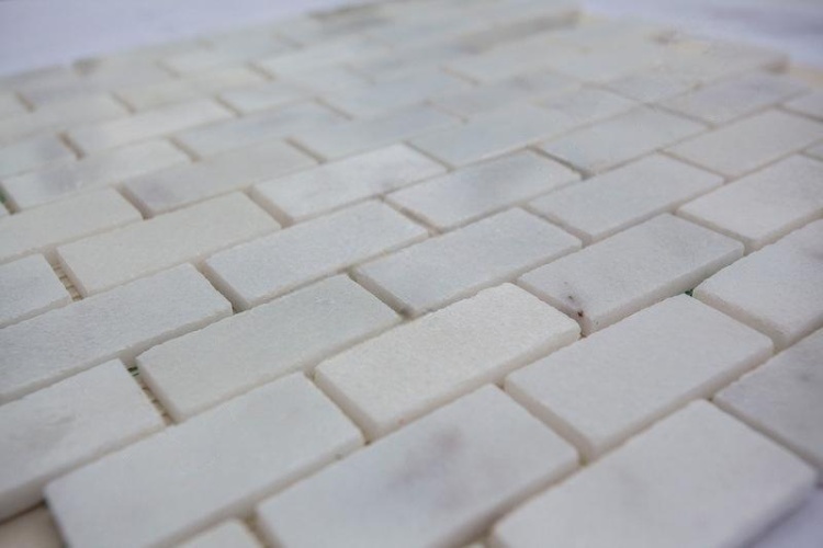 Мозаїка з мармуру Полірована МКР-11П (47x23) White BI