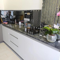 Мозаика зеркальная DecorStoneHub Zs-hex-G графитовая 304х303 мм шестиугольник для оформления каминов