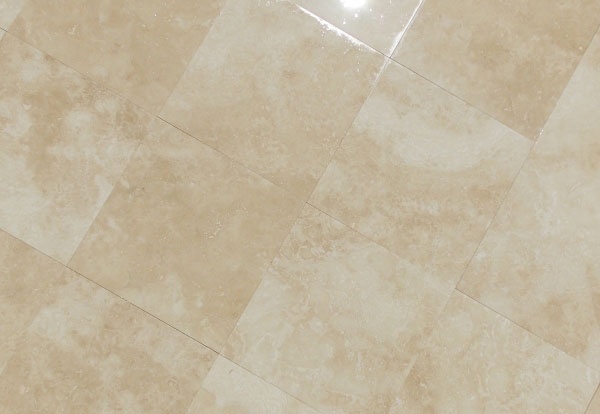 Плитка из травертина Classic Light Filled and Honed 1,2х61х61 см, бежевая матовая заполненная шлифованная Standart