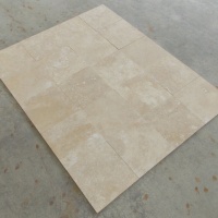 Плитка из травертина Light Filled and Honed 1,2х40,6х40,6 см, бежевая матовая заполненная шлифованная Export