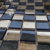 Мозаика зеркальная DecorStoneHub Zs-mix-ZG серебристо-графитовая 330х330 мм шахматный орнамент в бар