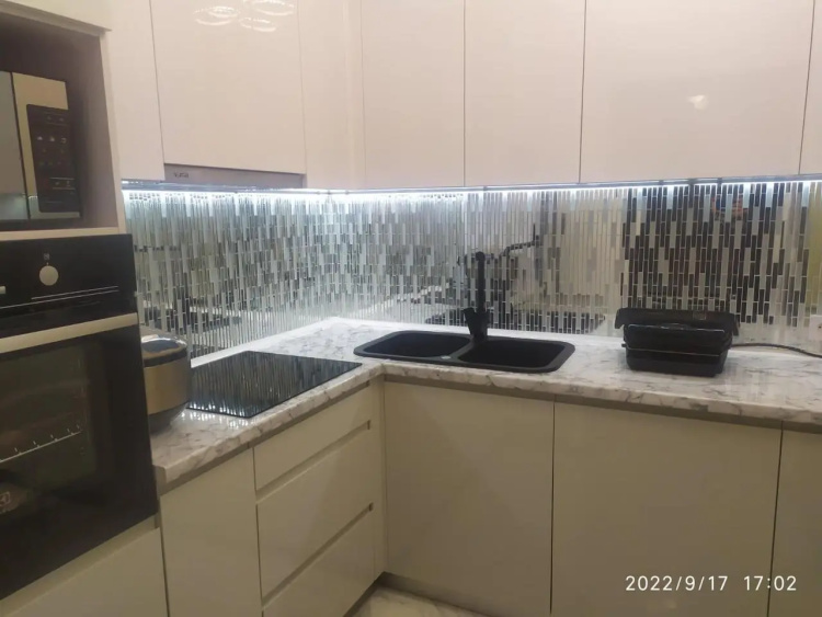 Мозаика зеркальная DecorStoneHub Zs-stik-ZS серебристая с сатином 338х320 мм стик для коридора и ниш
