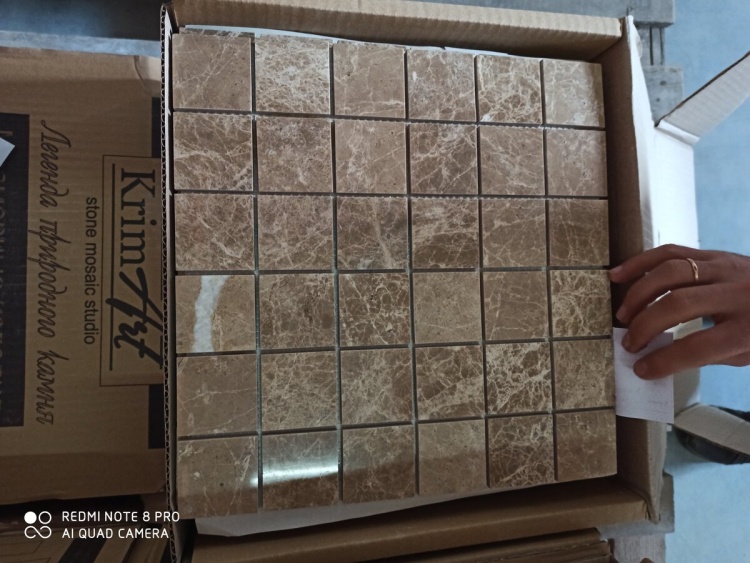 Мозаїка з мармуру Полірована МКР-3П (47x47) Emperador Light